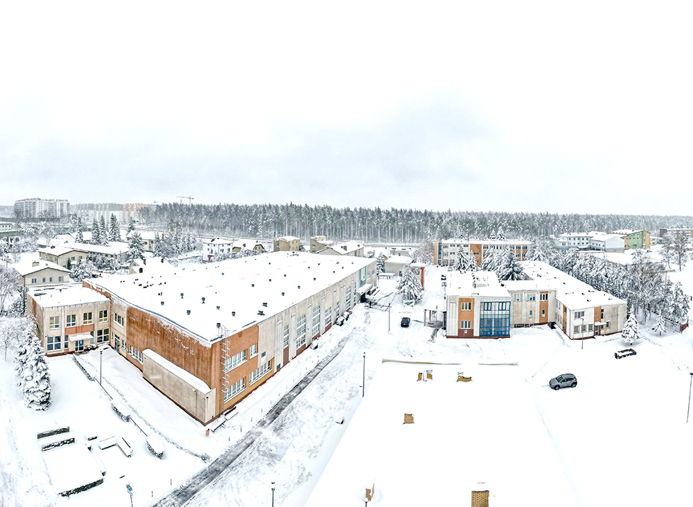 Widok kampusu WIZ PB z drona - zima 2021