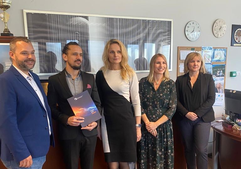 2022-11-04 Podpisanie umowy z BIM ALLY