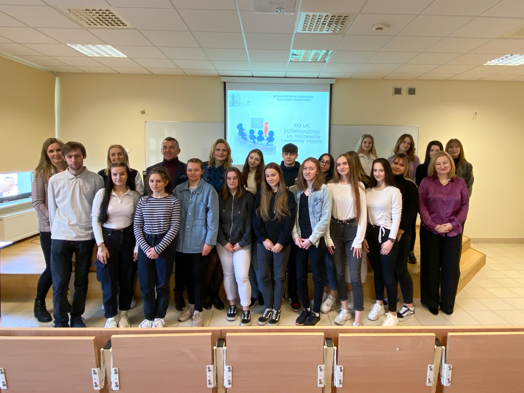 Uczniowie z Moniek na WIZ