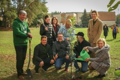 2024-10-21 Zielony Ślad WIZ - sadzenie drzew na Kampusie Wydziału Inżynierii Zarządzania - Moja Zielona Politechnika foto: Piotr Iwanicki HR Team
