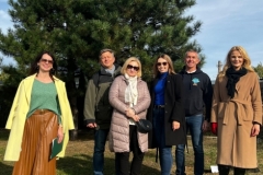 2024-10-21 Zielony Ślad WIZ - sadzenie drzew na Kampusie Wydziału Inżynierii Zarządzania - Moja Zielona Politechnika foto: z archiwum prof. Joanny Ejdys