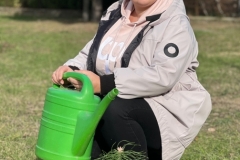 2024-10-21 Zielony Ślad WIZ - sadzenie drzew na Kampusie Wydziału Inżynierii Zarządzania - Moja Zielona Politechnika foto: z archiwum prof. Joanny Ejdys