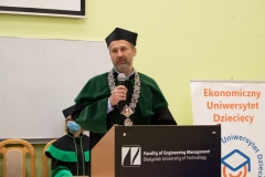 Inauguracja X edycji Ekonomicznego Uniwersytetu Dziecięcego na WIZ fot. TT