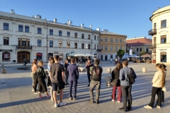 Studenci z Koła Naukowego Marketing 5.0 reprezentowali WIZ na IV Konferencji Kół Naukowych w ramach Politechnicznej Sieci Via Carpatia im. Prezydenta RP Lecha Kaczyńskiego