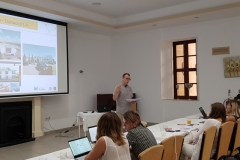 Prezentacja studiów przypadku w ramach projektu “Leadership for mid-level management” (1)