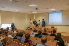 Wizyta uczniów z Zespołu Szkół nr 6 im. Karola Brzostowskiego w Suwałkach na WIZ PB fot. P. Krakowiecki KN Industry 4.0